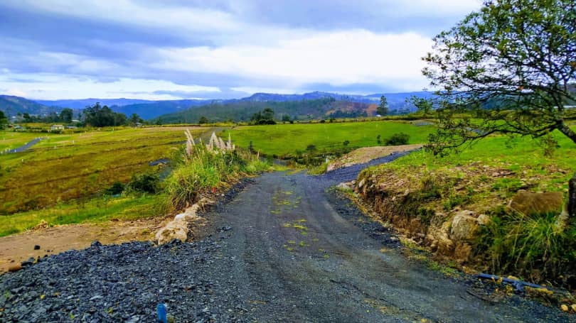 Buying-land-in-Ecuador-case-study-access-roads