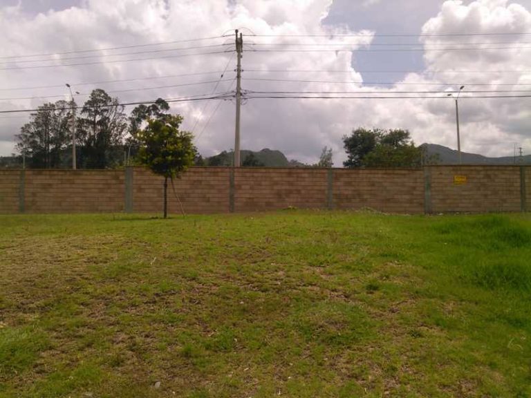 Land For Sale In Chaullabamba In Private Urbanization