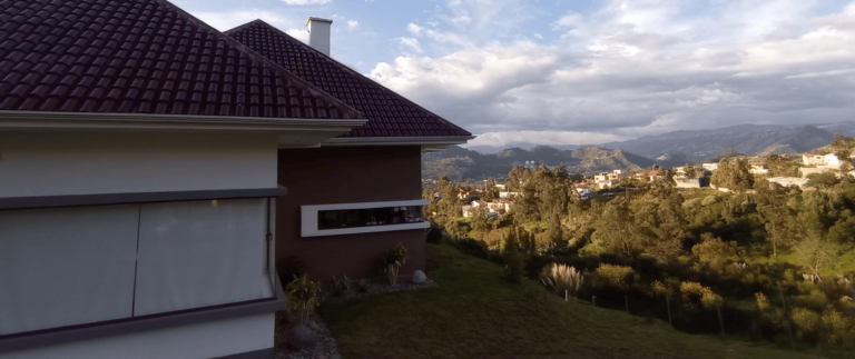 Luxurious 4BDR House with Spectacular Views in Challuabamba - Feature