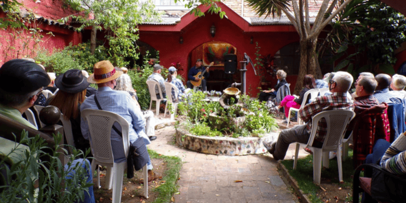 Packed Garden Session at the old idiomART