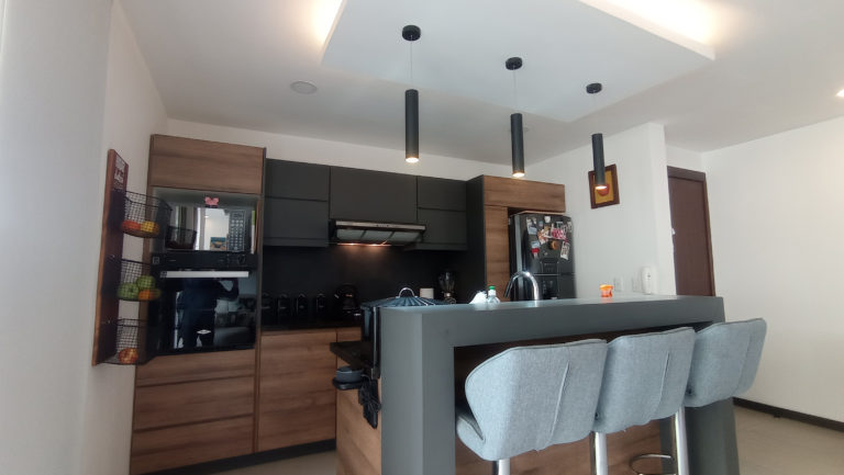 Modern 3bdr Apartment In One Of The Most Sought After Areas Of Cuencai Kitchen2