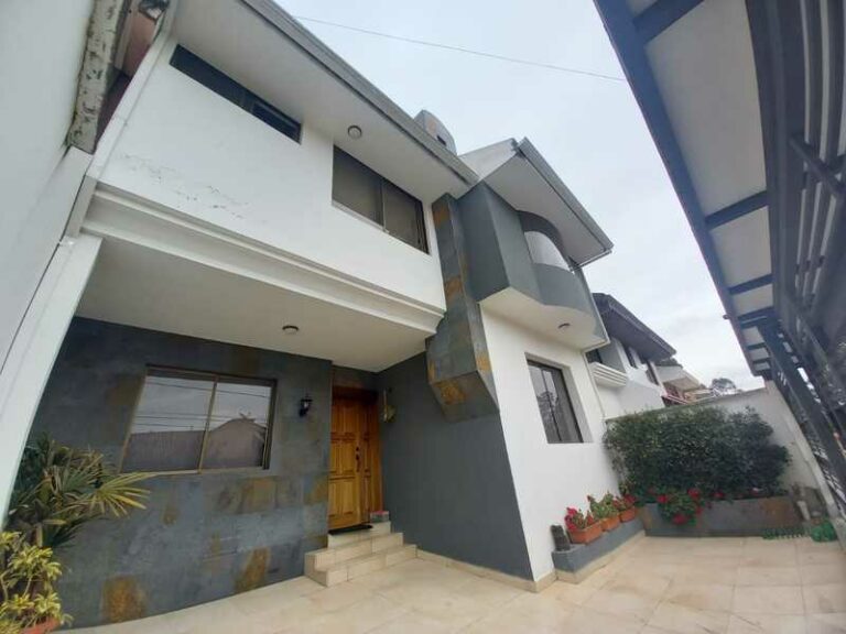 House For Sale In Vista Linda Sector