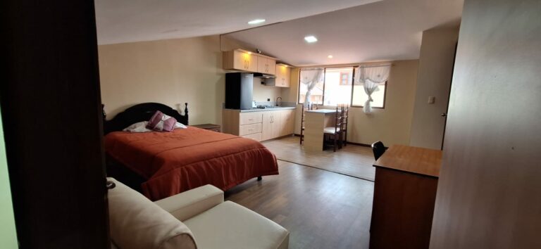 Fully Furnished Suite Near To The Tarqui River (2)