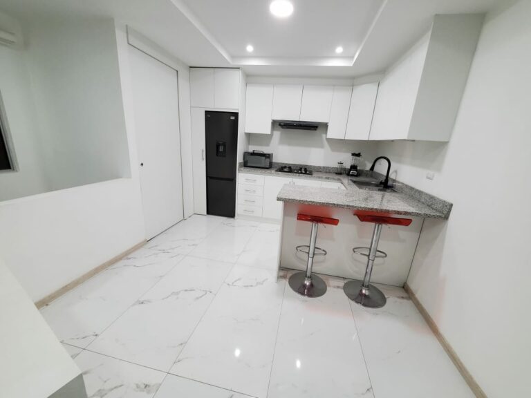 Modern 1bdr Apartment Located In El Tejar Avenue [semi Furnished] (11)