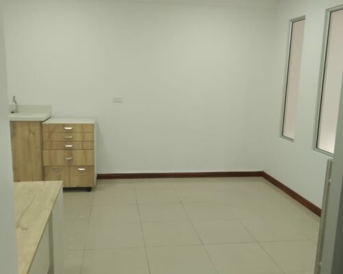 130m2 Commercial Space for Rent on Primero del Mayo 11