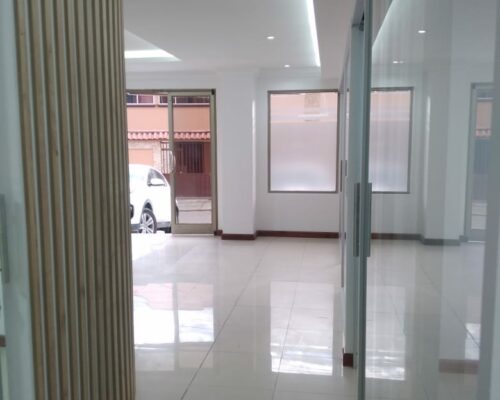 130m2 Commercial Space for Rent on Primero del Mayo 7