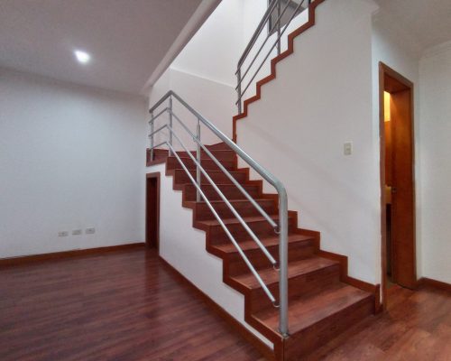 2-Story, 3BDR Apartment Close to Yanuncay River (Ground Floor) 14