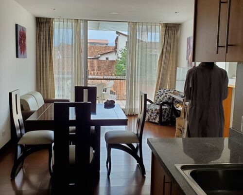 2bdr Apartment With Balcony In Historic Center 1 (4)