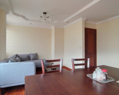 2BDR Apartment in Residential Neighborhood Next to Tomebamba River 15