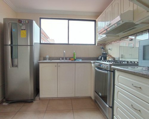 2BDR Apartment in Residential Neighborhood Next to Tomebamba River 9