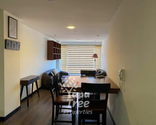 2BDR Apartment in Upscale Building in Prime Location - 1