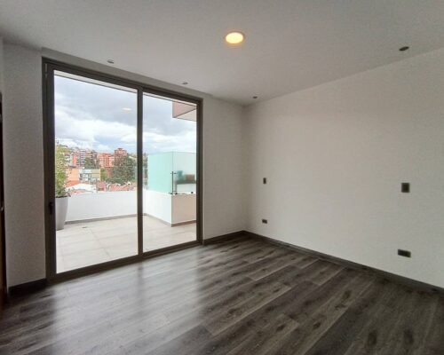 3BDR Luxury Apartment with Huge Terrace (1)