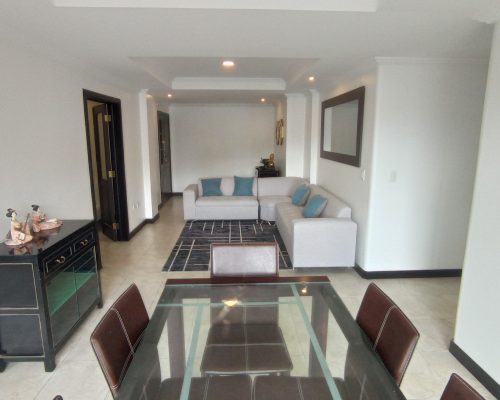 3BDR Penthouse in Prime Location Next to the Yanuncay River and Stunning Views11