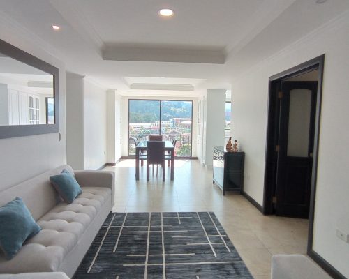 3BDR Penthouse in Prime Location Next to the Yanuncay River and Stunning Views35