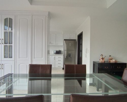 3BDR Penthouse in Prime Location Next to the Yanuncay River and Stunning Views8