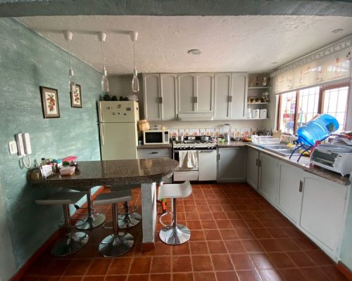 4 Bedroom Home In Gated Community Near Gonzalez Suarez - Kitchen