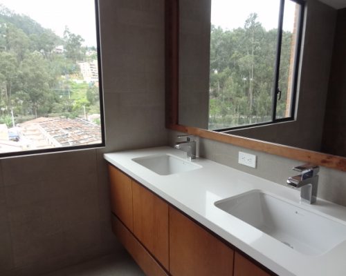 Apartment For Sale In La Isla Sector Bathroom 2