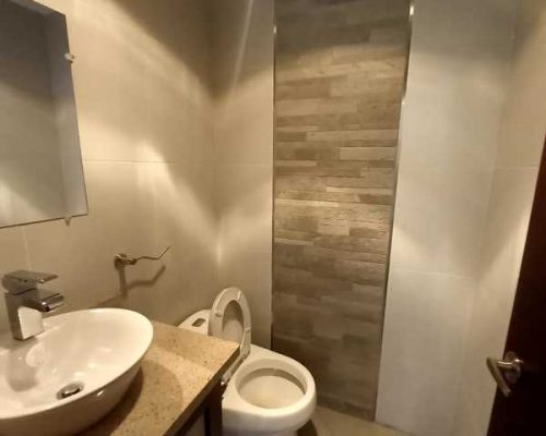 Apartment For Sale In Lope De Vega Bathroom 2