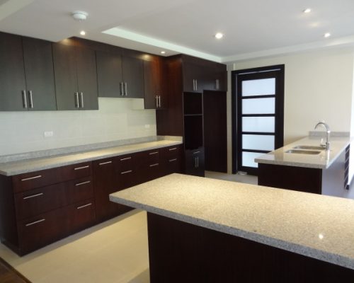 Apartment For Sale In Puertas Del Sol With River View Kitchen
