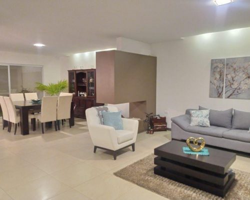 Beautiful 3BDR House For Sale in Ricaurte - Living Dining