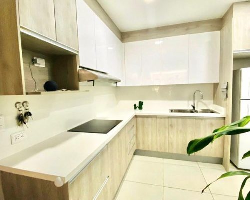Beautiful Suite With Terrace For Sale Via Misicata - 1 De Mayo Kitchen Tops