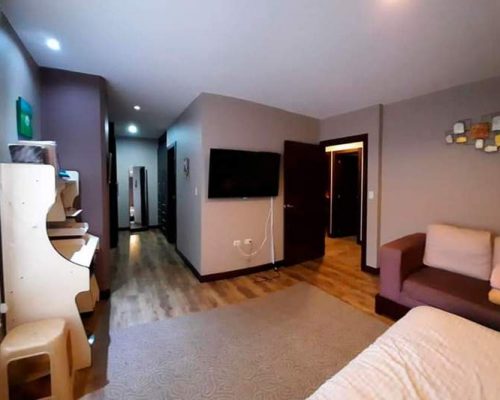 Beautiful Three Bedroom Apartment On Ground Floor In Puertas Del Sol Living Area