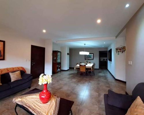 Beautiful Three Bedroom Apartment On Ground Floor In Puertas Del Sol