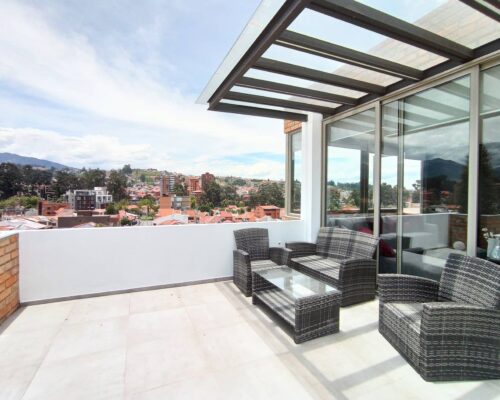 Breathtaking 2BDR Penthouse in Upscale Building with Amazing Views - 13