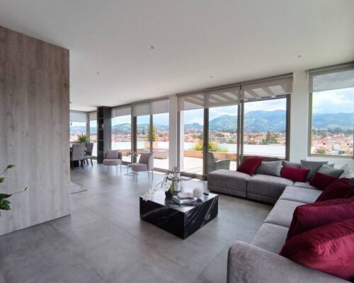 Breathtaking 2BDR Penthouse in Upscale Building with Amazing Views - 32