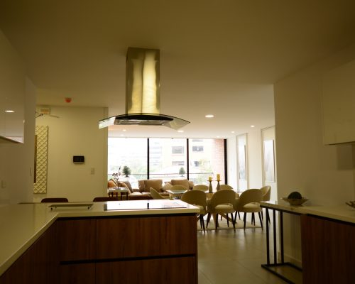 Breathtaking 3BDR Apartment in Cuenca's Most Exclusive Neighborhood (Only Turnkey) - Kitchen 5