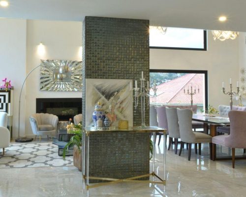 Breathtaking 3BDR Home in Cuenca's Most Exclusive Neighborhood (Turnkey Option)- - Decor4jpeg