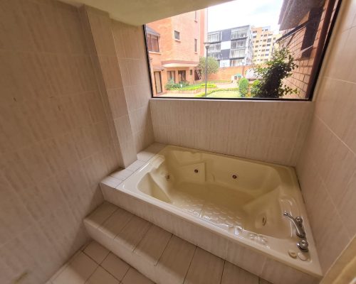 Charming 3BDR Apartment in Gringolandia (Washer and Dryer Included) - Jacuzzi
