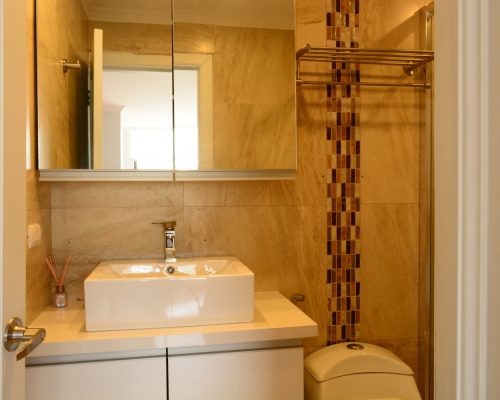 Classy 3BDR Apartment Fully Remodeled in Gringolandia - Bathroom
