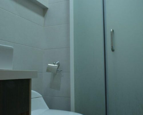 Cozy and Quiet 3BDR Apartment with Terrace in Pencas Altas - Bathroom