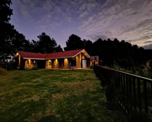 Fantastic 4BDR Home Surrounded by Nature-side