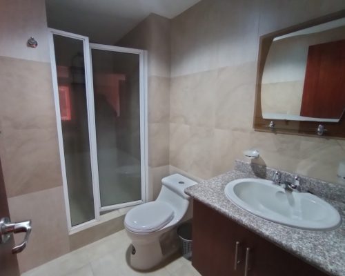 Fully Furnished 2BDR Apartment Close to Yanuncay River18