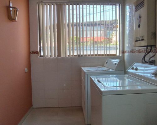 Fully-Furnished 2BDR Apartment with Jacuzzi and Balcony - Laundry