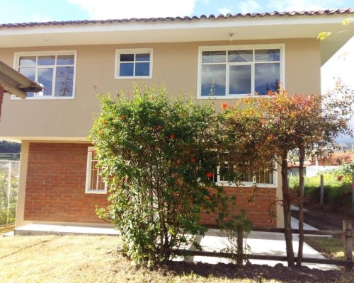 Gorgeous 4BDR Home with Large Green Area 20min from Cuenca (Pet Paradise) 2