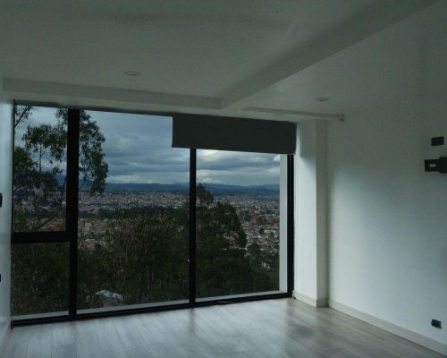 Gorgeous Apartment in Turi with Stunning Views of Cuenca - Bedroom 2