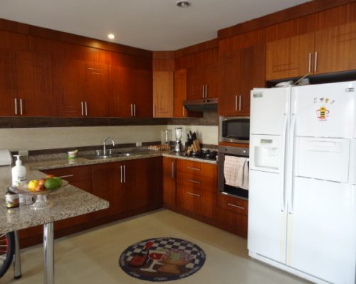 Ground Floor Apartment For Sale In La Ordoñez Lazo Kitchen