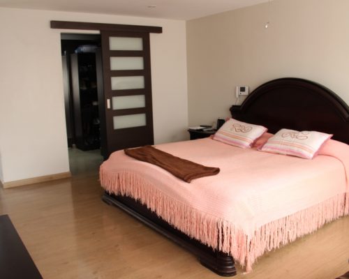 House For Sale By La Uda + 2 Apartments (Discount $45000) Bedroom Bed