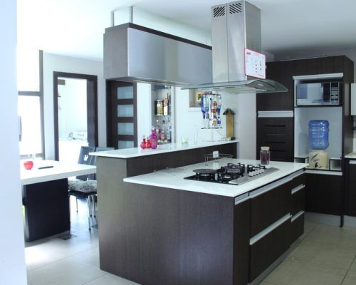 House For Sale By La Uda + 2 Apartments (Discount $45000) Kitchen