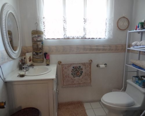 House For Sale In Cuenca Sector San Sebastián Bathroom