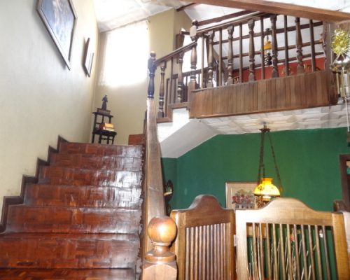House For Sale In Cuenca Sector San Sebastián Stairs