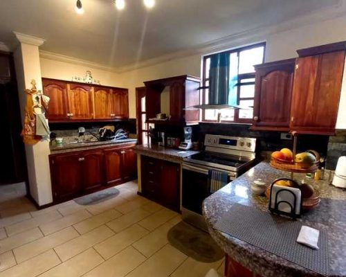 House For Sale In Private Community - Sector 1 De Mayo Kitchen 2