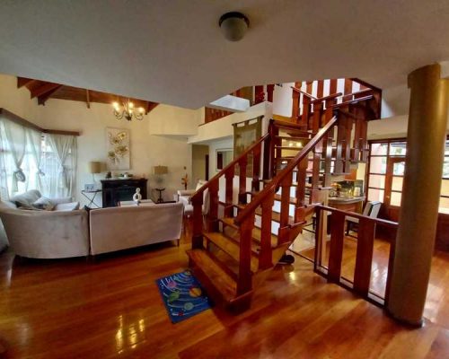 House For Sale In Private Community - Sector 1 De Mayo Stairs Living
