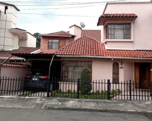 House For Sale In Private Community - Sector 1 De Mayo
