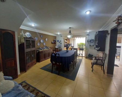 House For Sale In Vista Linda Sector - Dining