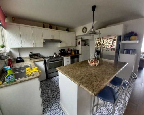 House For Sale On 1 De Mayo In Private Urbanization Kitchen 2