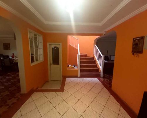 House For Sale Sector Batán Shopping Landing Stairs